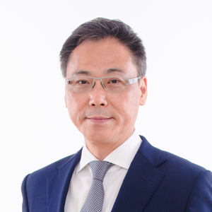 Vincent Lam (Chairman and CEO of Asiaray Advertising Media Limited)